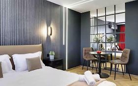 Elegance By Magic Apartments
